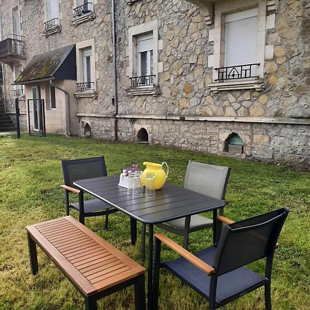 Grand Appartement Avec Jardin Bretenoux Exterior foto
